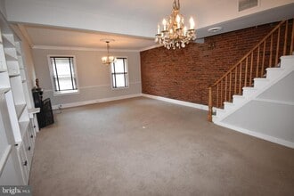303 Wood St in Burlington, NJ - Building Photo - Building Photo