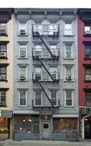 127 E 7th St in New York, NY - Building Photo