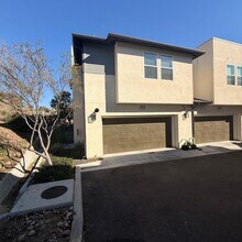 10881 McCan Ct in San Diego, CA - Building Photo - Building Photo