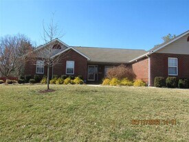 1589 Sinking Springs Dr in O'Fallon, IL - Building Photo