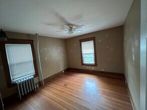 93 George St, Unit 1st Floor in Westfield, MA - Building Photo - Building Photo