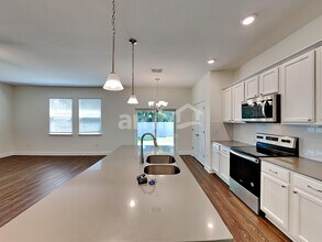 3240 Bridge Haven Dr in Wesley Chapel, FL - Building Photo - Building Photo