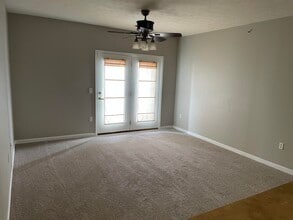 1172 Retriever Wy in Florence, KY - Building Photo - Building Photo