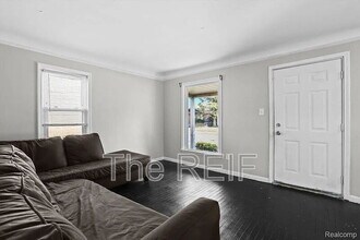 20045 Greenlawn St in Detroit, MI - Building Photo - Building Photo
