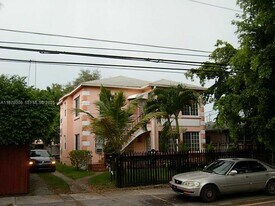 6912 NE 5th Ave in Miami, FL - Building Photo