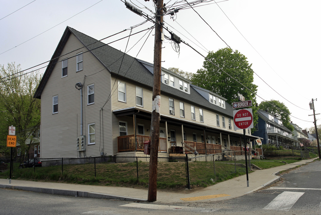 26-36 D St in Whitinsville, MA - Building Photo