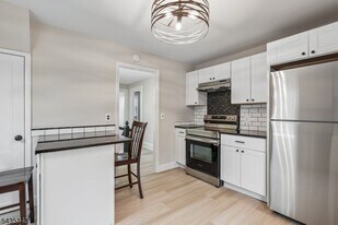 25 Atno Ave in Morristown, NJ - Building Photo