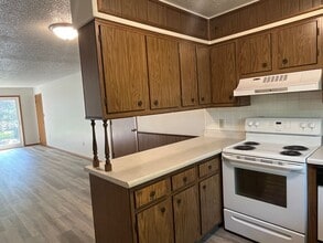 313 4th St NW in Watertown, SD - Building Photo - Building Photo