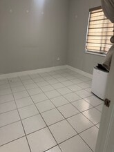 1093 NW 134th Pl, Unit Efficiency in Miami, FL - Foto de edificio - Building Photo