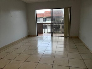 1101 SW 122nd Ave in Miami, FL - Building Photo - Building Photo