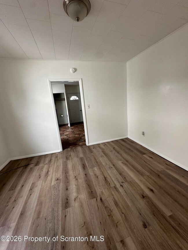 property at 32 Murray St