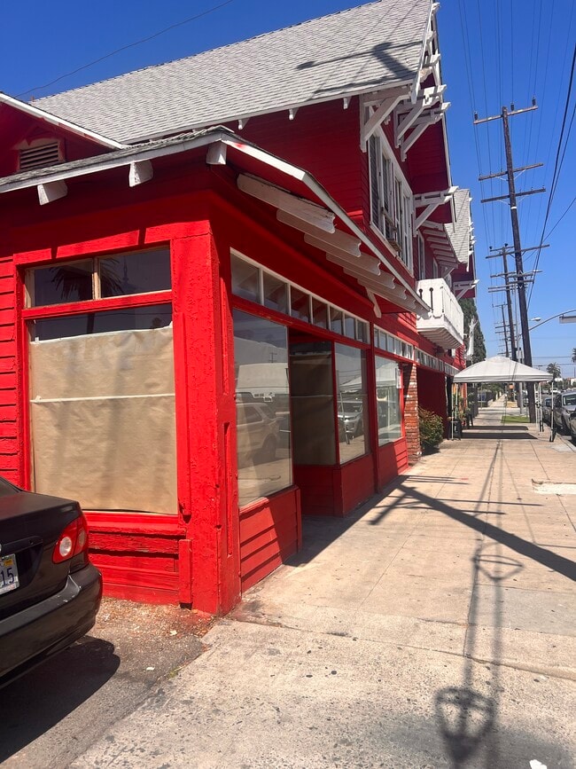 property at 1911 W 48th St