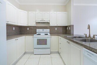 9135 SW 203rd Ter in Cutler Bay, FL - Building Photo - Building Photo