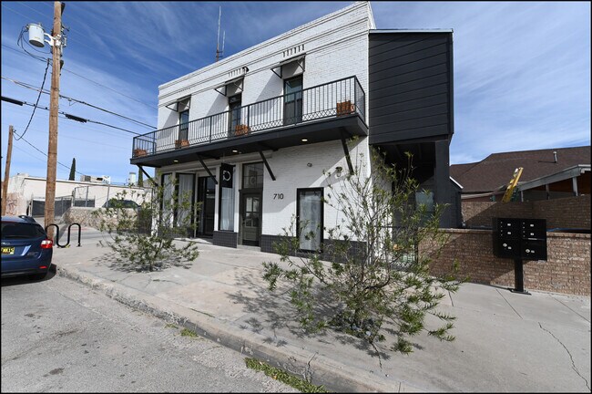 710 Noble St in El Paso, TX - Building Photo - Building Photo