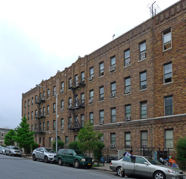 126 E 53rd St in Brooklyn, NY - Building Photo - Building Photo