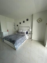 1300 Brickell Ave in Miami, FL - Building Photo - Building Photo
