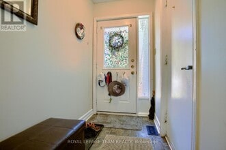 55 McGibbon Dr in Ottawa, ON - Building Photo - Building Photo