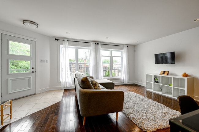3927 Evelyn Rue