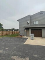 2210 18th Ave SE in Rochester, MN - Building Photo