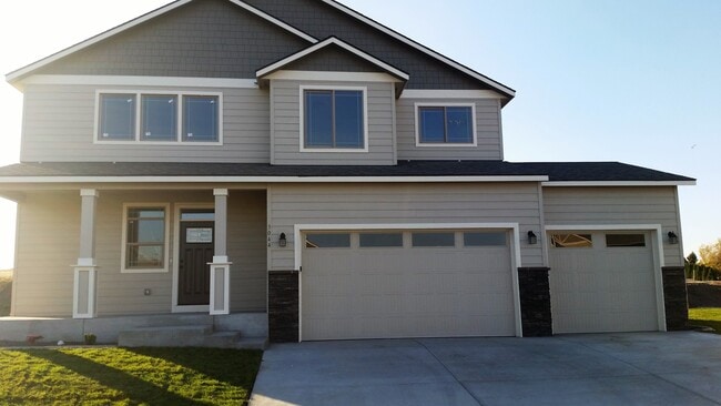 property at 3044 S Fillmore Pl