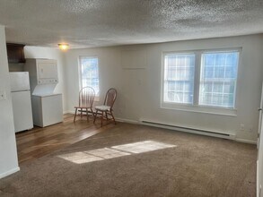 9242 Hickory St-Unit -Unit B in Norfolk, VA - Building Photo - Building Photo