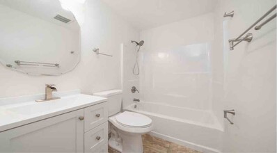 3150 Jacqueline Dr, Unit North in Rockford, IL - Building Photo - Building Photo