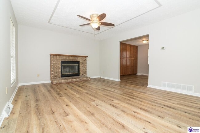 214 Eagle Way in Elizabethtown, KY - Building Photo - Building Photo