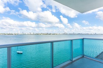 Wake Biscayne Bay in North Bay Village, FL - Building Photo - Building Photo