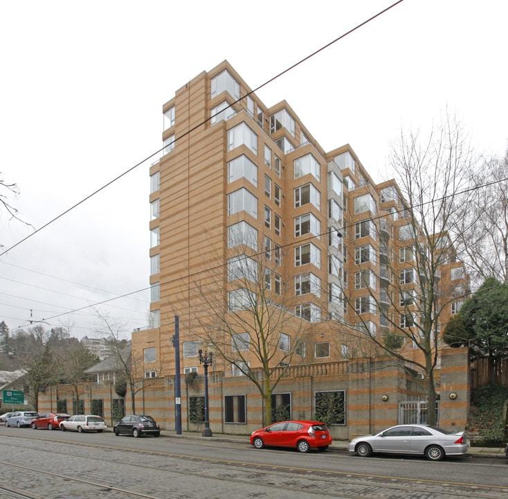 Legends Condos in Portland, OR - Foto de edificio