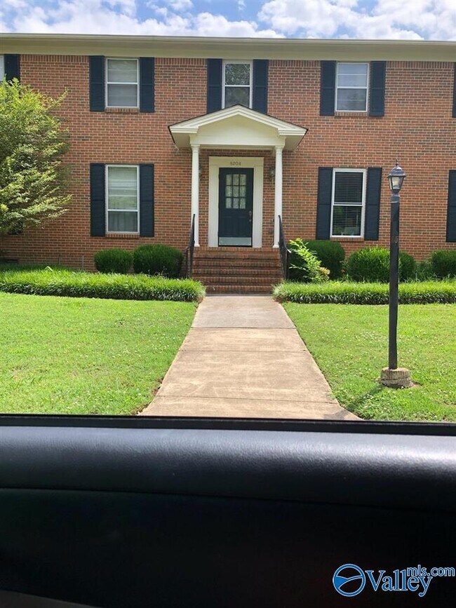 property at 8204 Willowbrook Cir SE