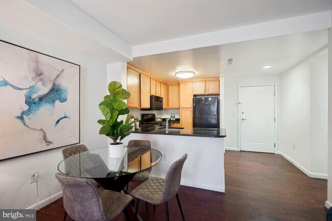 355 I St SW in Washington, DC - Building Photo - Building Photo