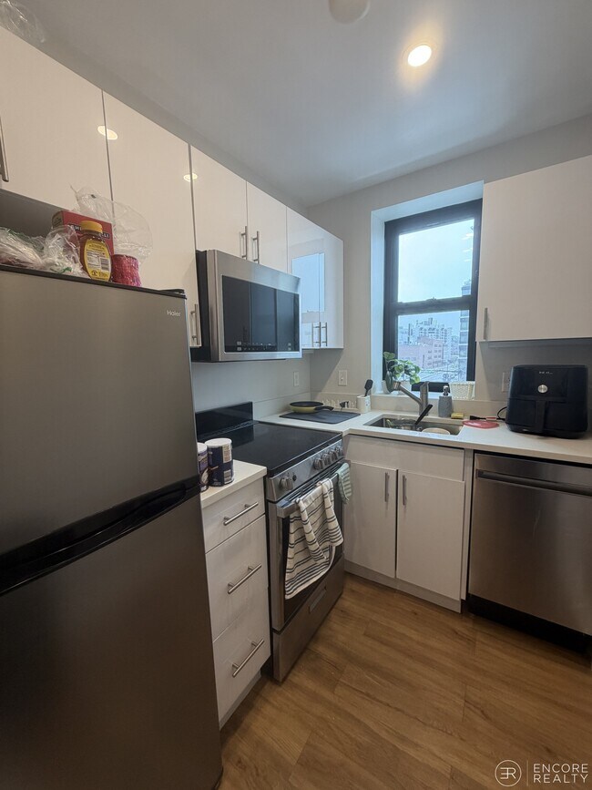 8 Aberdeen St, Unit 829-5B