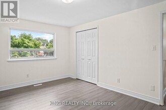 16 Wimbledon Ct in Brampton, ON - Building Photo - Building Photo