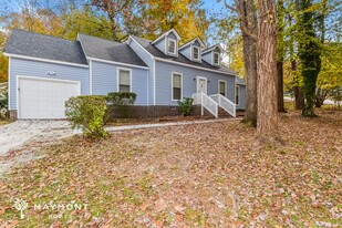 100 Laurel Oak Ln in Irmo, SC - Building Photo