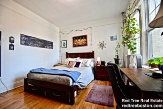 1691 Commonwealth Avenue, Unit 22 in Boston, MA - Building Photo - Building Photo