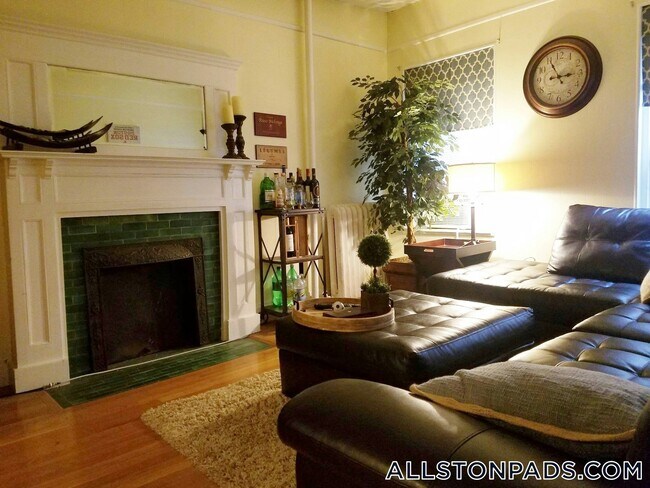 1307 Commonwealth Ave