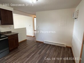 1001 Grassman St-Unit -3 in Tomah, WI - Building Photo - Building Photo