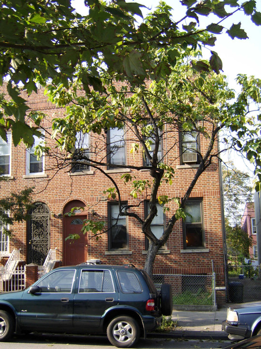 2259 Newbold Ave in Bronx, NY - Building Photo