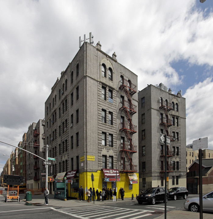 2664 Grand Concourse in Bronx, NY - Building Photo