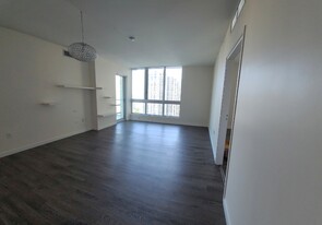 300 S Biscayne Blvd, Unit T-2506 in Miami, FL - Building Photo - Building Photo