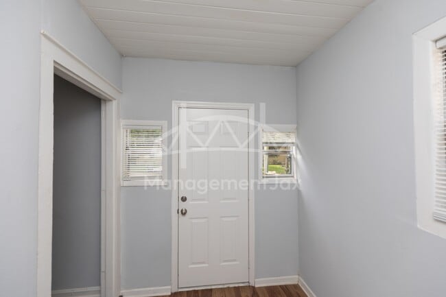 2325 Westbrook Cir N in Jacksonville, FL - Building Photo - Building Photo