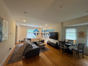 10 Selkirk Rd, Unit 2 in Boston, MA - Building Photo - Building Photo