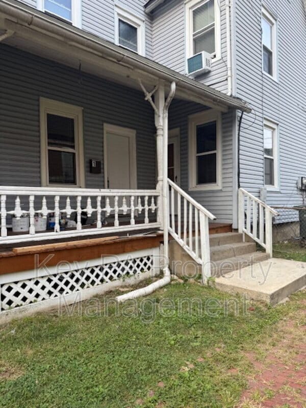 property at 91 S 5th Ave