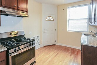 1615 W Berteau Ave, Unit 1 in Chicago, IL - Building Photo - Building Photo