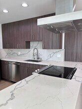 1155 N La Cienega Blvd, Unit 305 in West Hollywood, CA - Building Photo - Building Photo