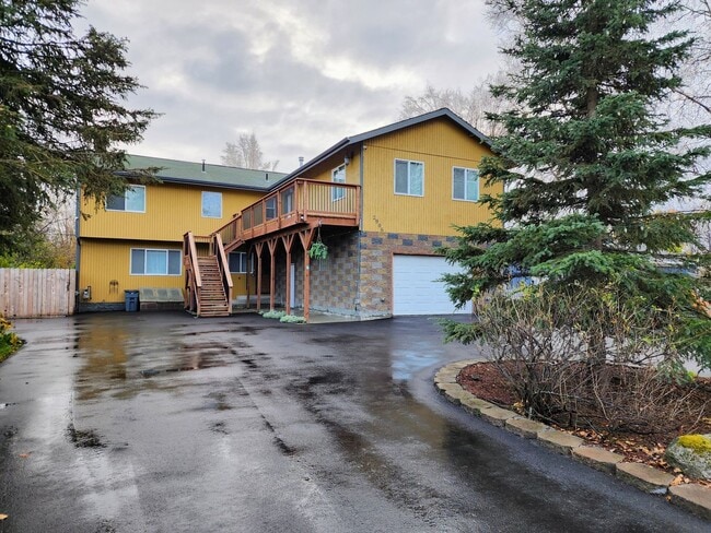 2906 W 29th Ave