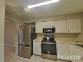 13235 Prestwick Dr in Riverview, FL - Foto de edificio - Building Photo