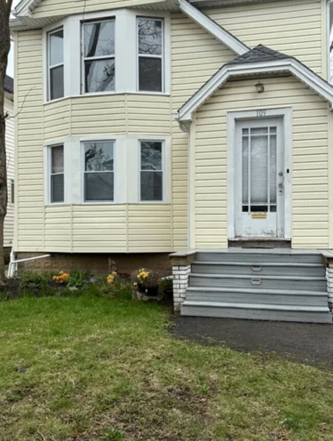 109 Shepard Ave, Unit 1