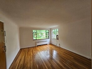 6091 Dryden Ave in Cincinnati, OH - Building Photo - Building Photo