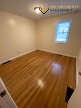 47 Bogle St in Fall River, MA - Building Photo - Building Photo